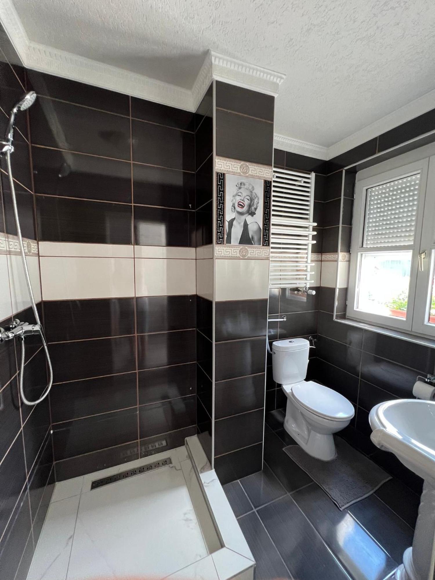 Adel Apartman Kisujszallas Exterior foto